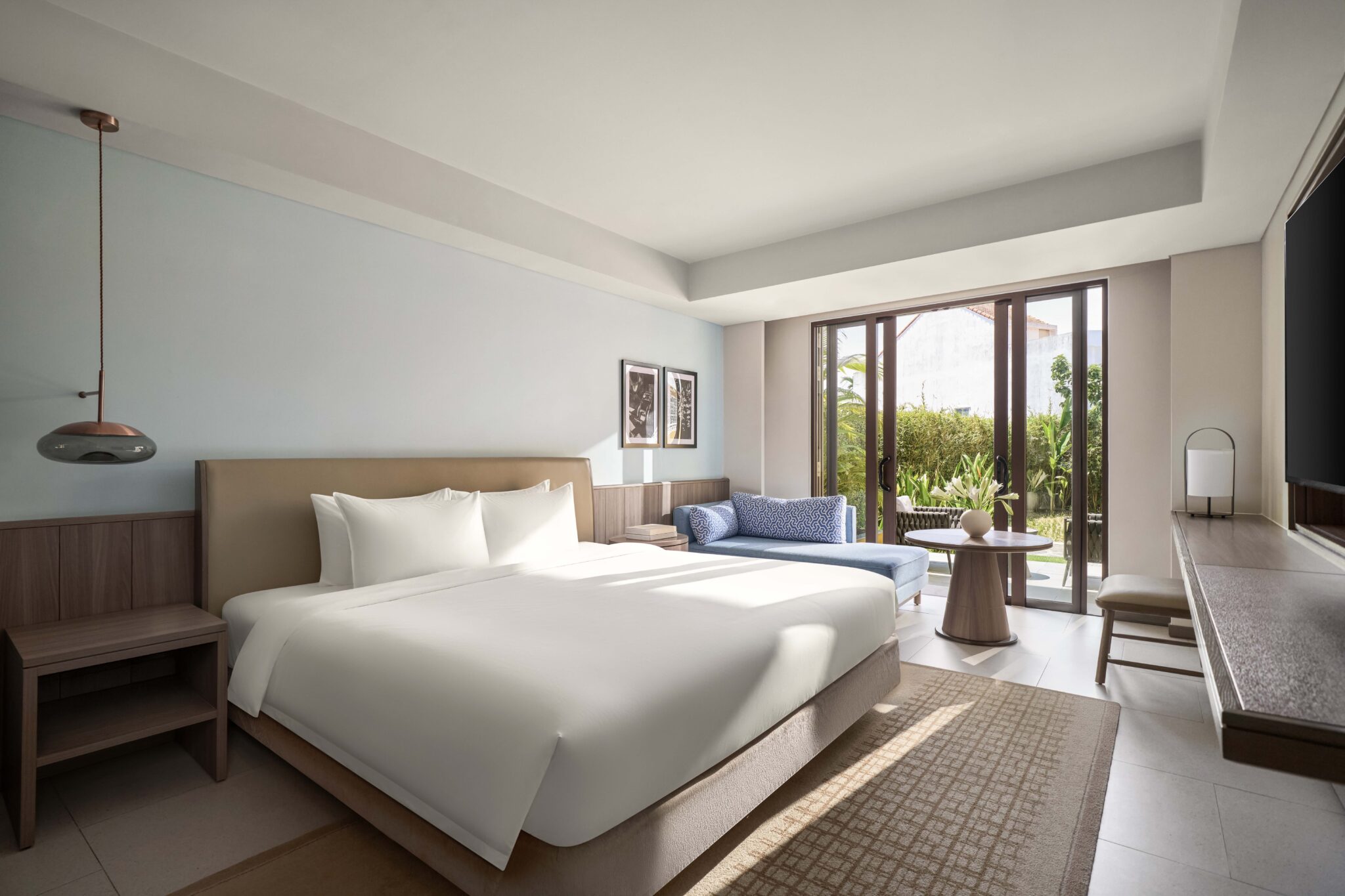 One-King Deluxe - Room Overview - Ground Floor