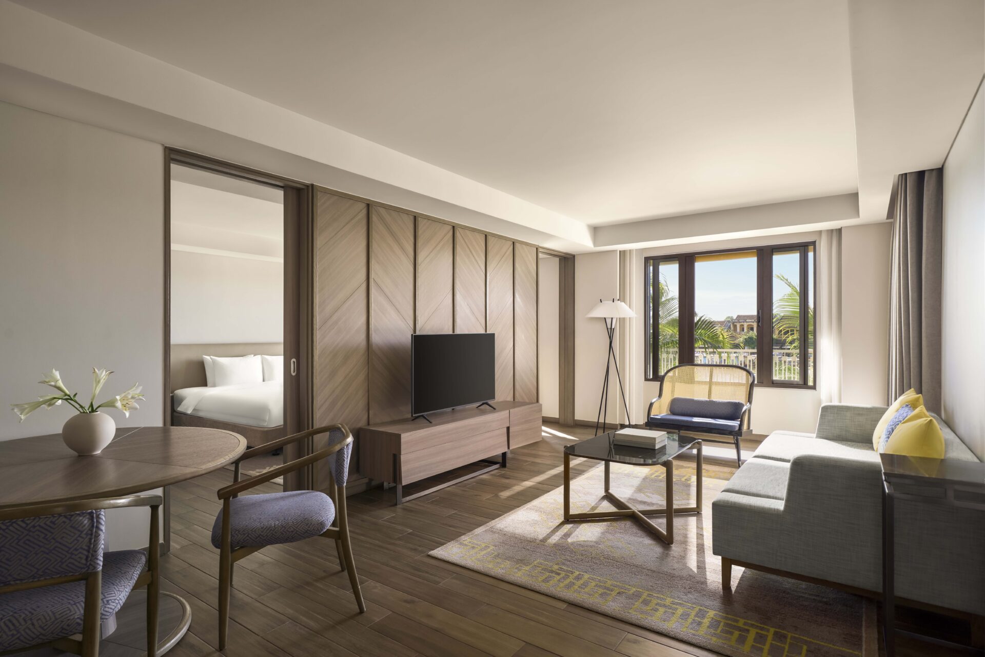 MoireHoiAn-OneKingSuiteRiverView (2)-HighFloor